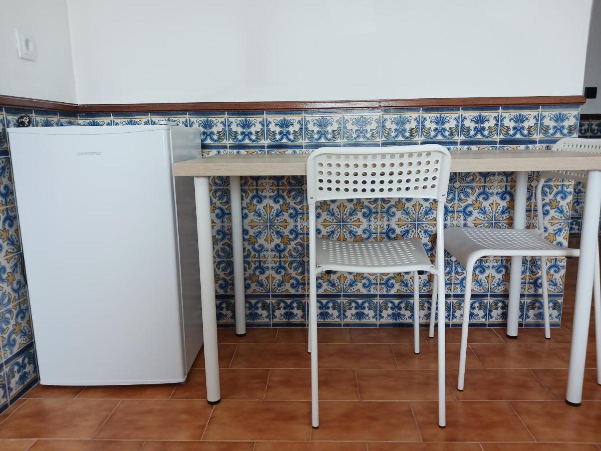 Rooms 10 Mins Walk From Train Station! Agualva-Cacem Exteriör bild