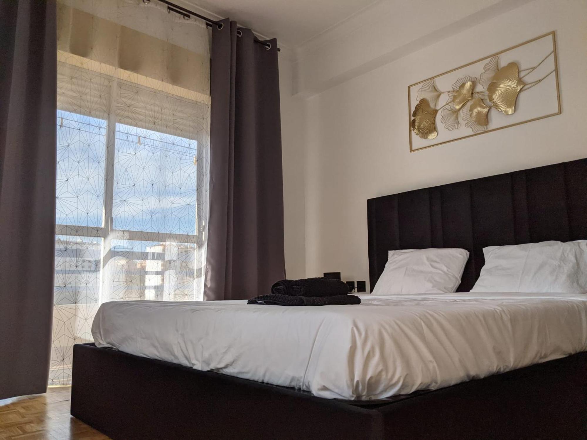 Rooms 10 Mins Walk From Train Station! Agualva-Cacem Exteriör bild