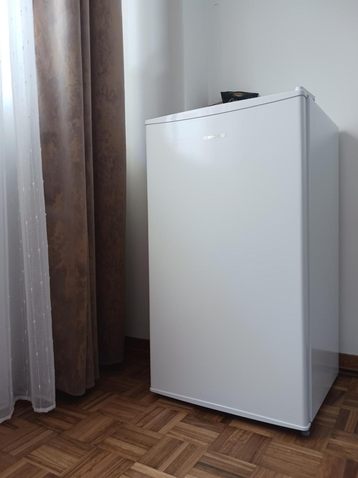Rooms 10 Mins Walk From Train Station! Agualva-Cacem Exteriör bild